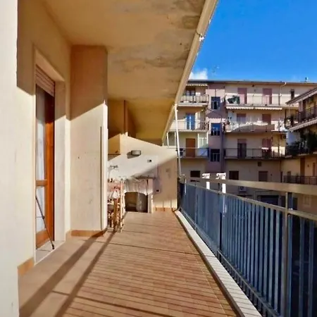 Large Flat In 아파트